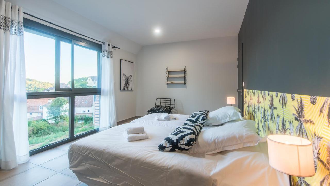 Plein Soleil Avec Jacuzzi Privatif Et Parking Prive Apartment Sarlat-la-Caneda Exterior photo